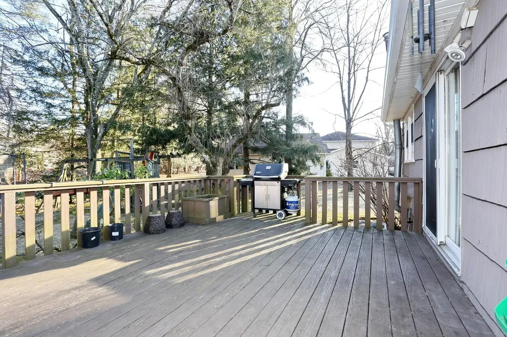 2 Anchor Road Spring Valley NY 10977