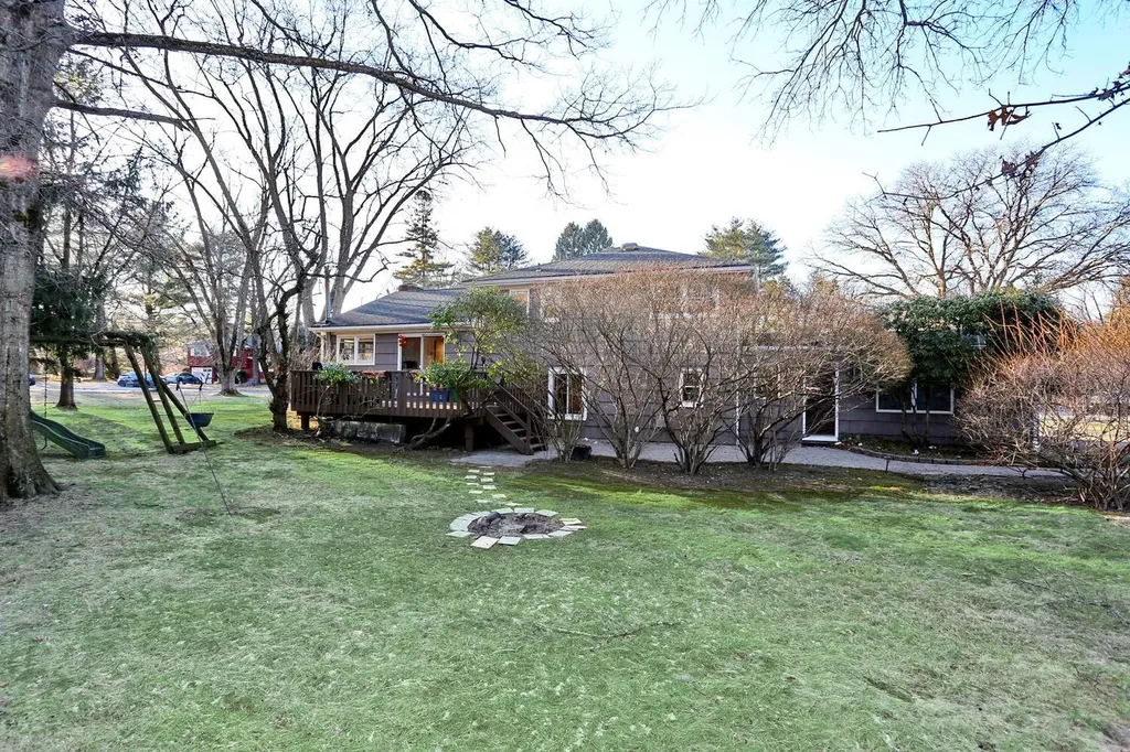 2 Anchor Road Spring Valley NY 10977