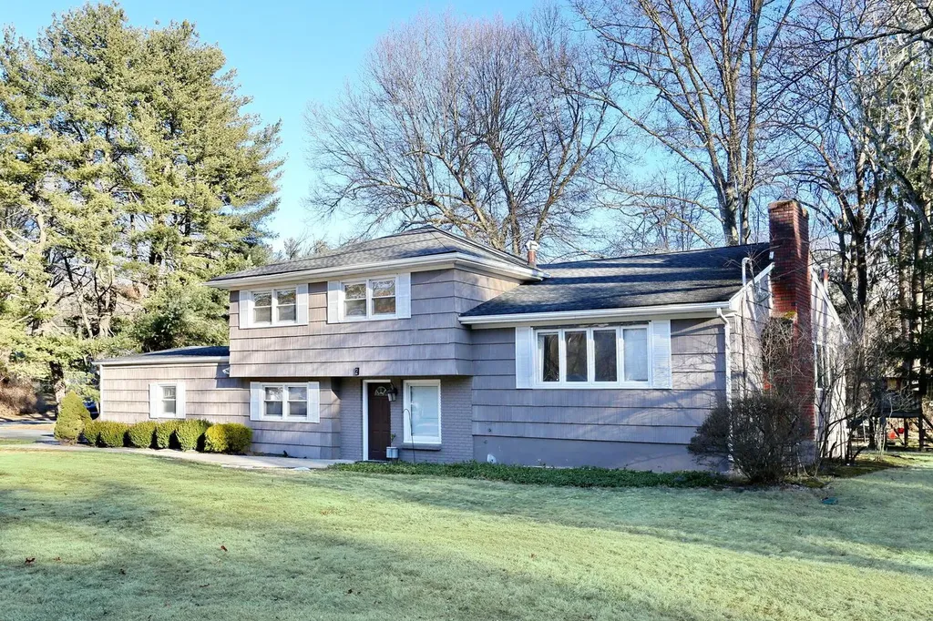 2 Anchor Road Spring Valley NY 10977