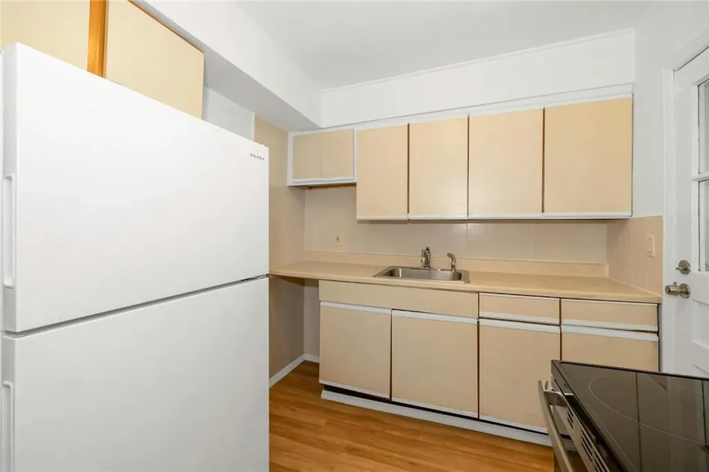 341 Helena Avenue Yonkers NY 10710