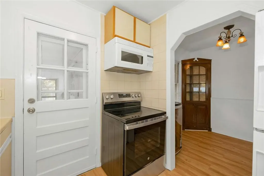 341 Helena Avenue Yonkers NY 10710