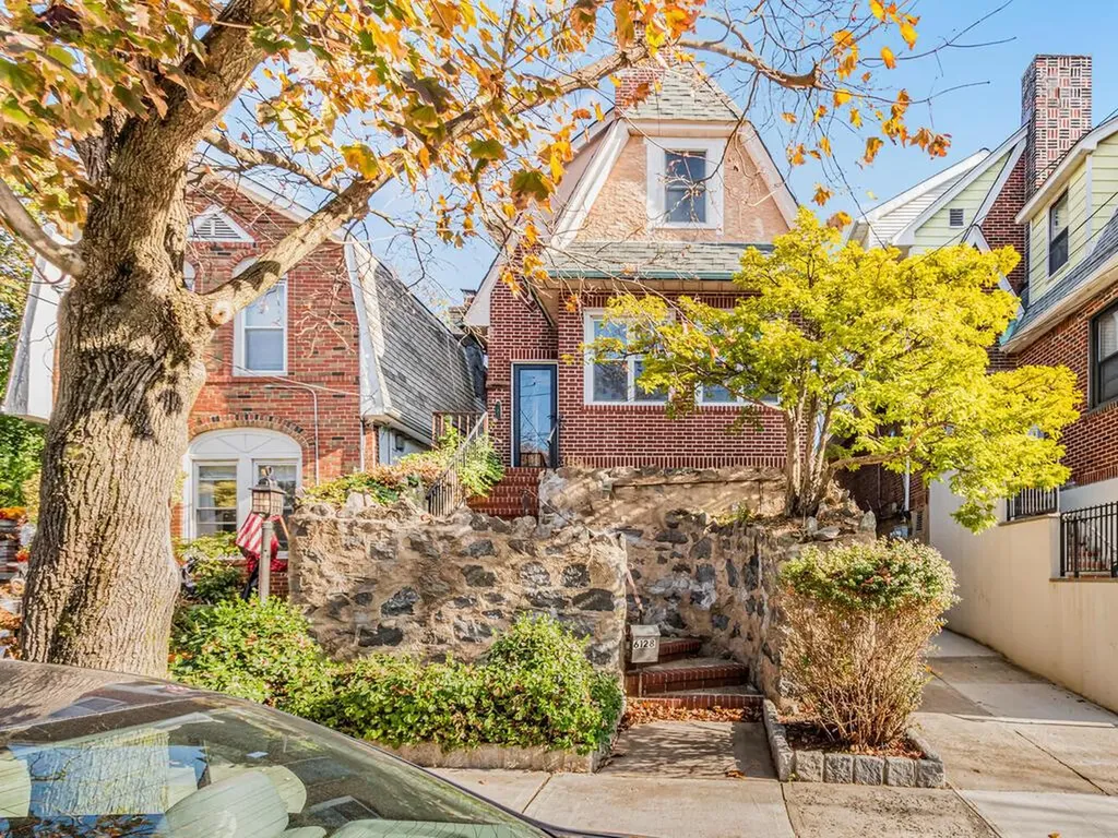 6128 Spencer Avenue Bronx NY 10471