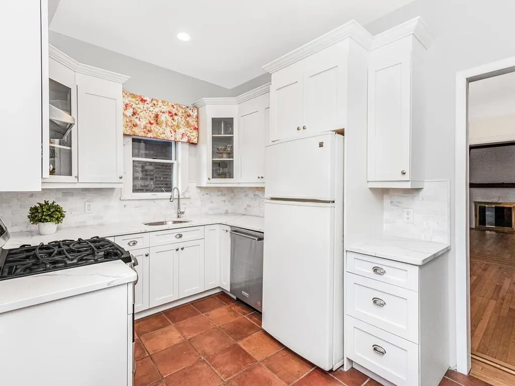 6128 Spencer Avenue Bronx NY 10471