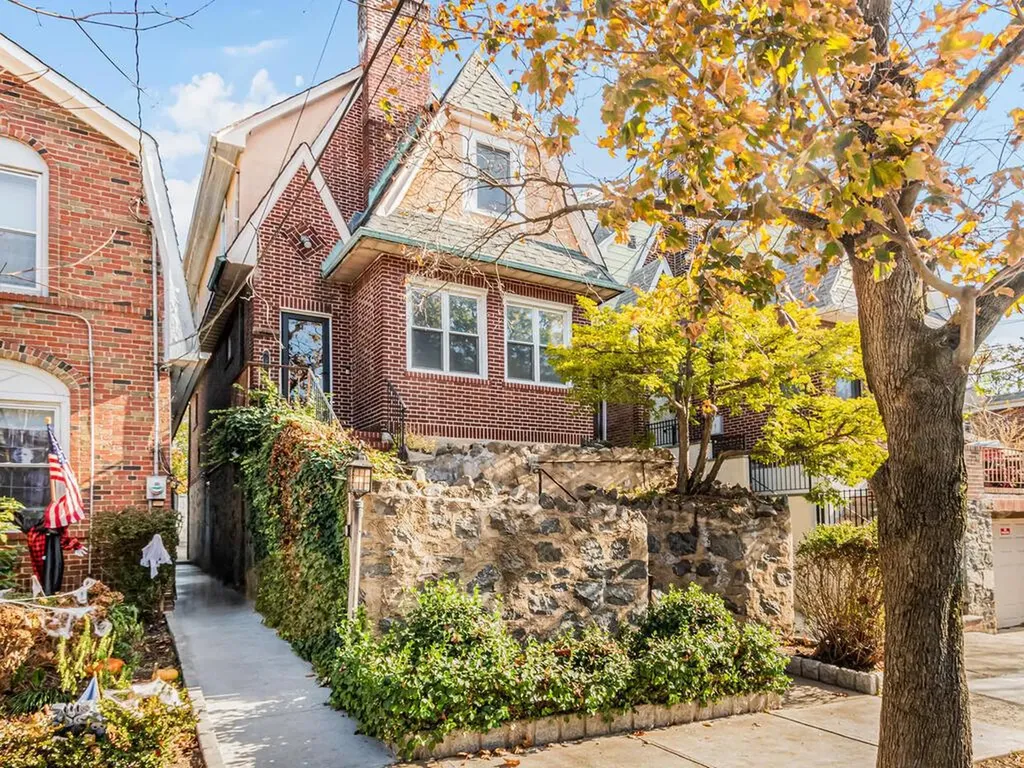 6128 Spencer Avenue Bronx NY 10471