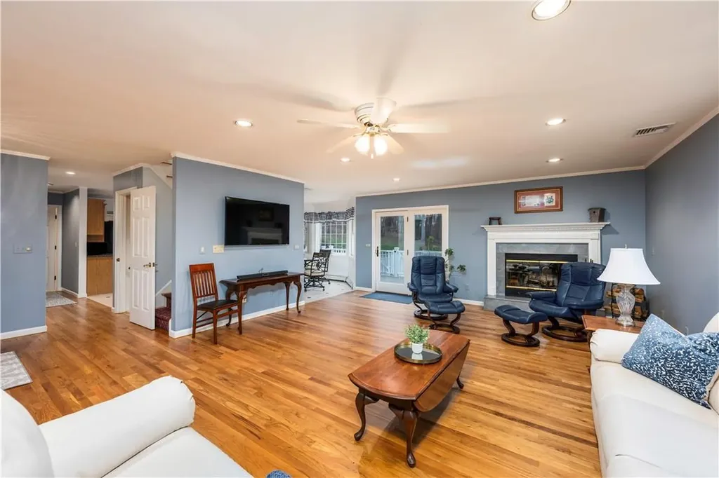 10 Stacey Lane Mahopac NY 10541