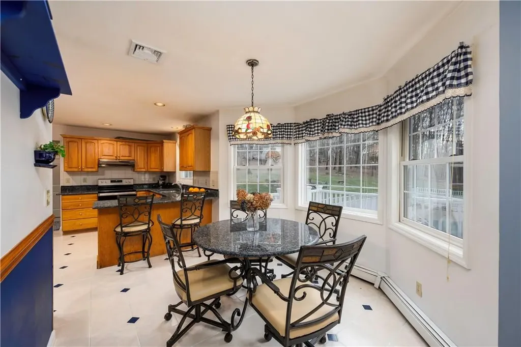 10 Stacey Lane Mahopac NY 10541