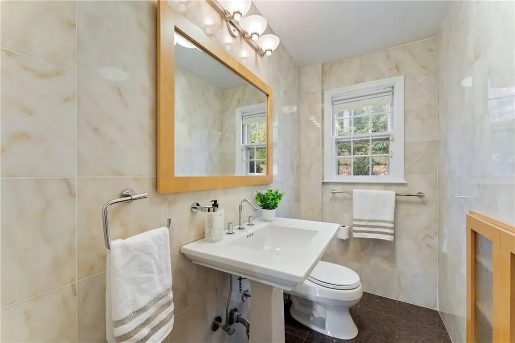 51 Ogden Road Scarsdale NY 10583
