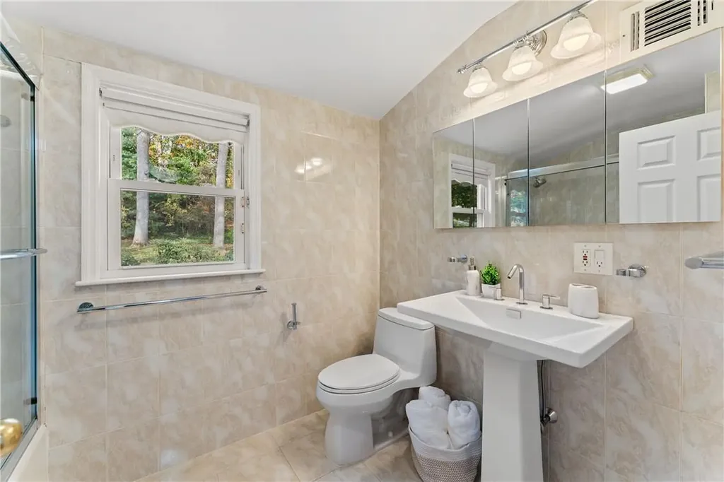 51 Ogden Road Scarsdale NY 10583
