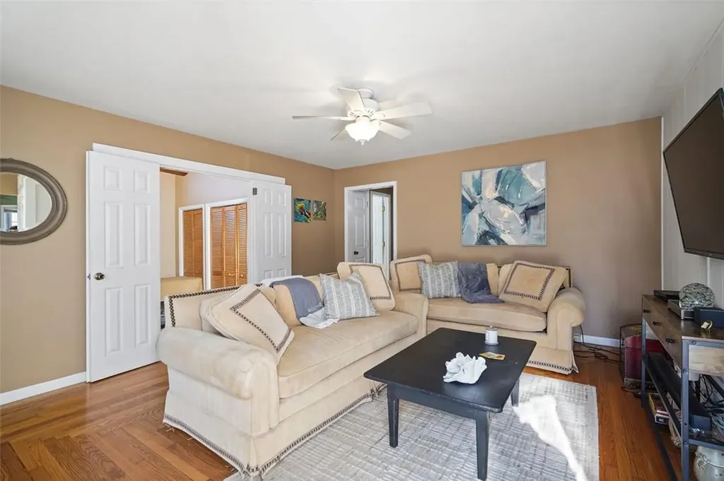 903 Jackson Avenue New Windsor NY 12553