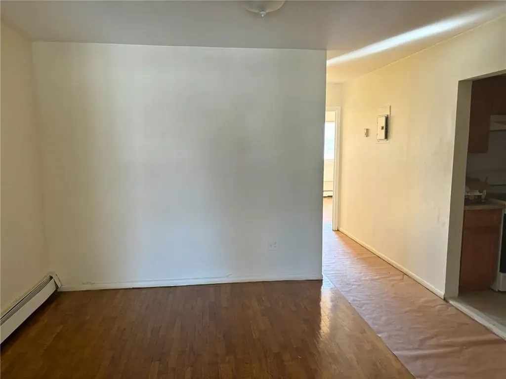 1112 E 225th Street E Bronx NY 10466