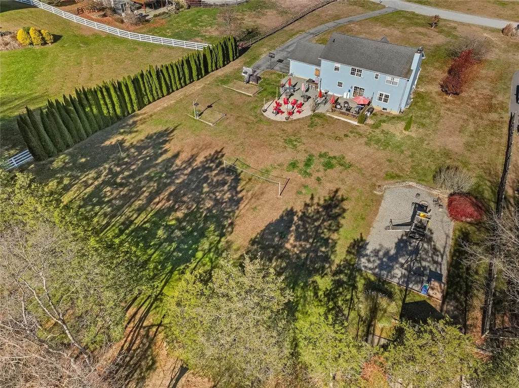 8 Benson Lane Dover Plains NY 12522
