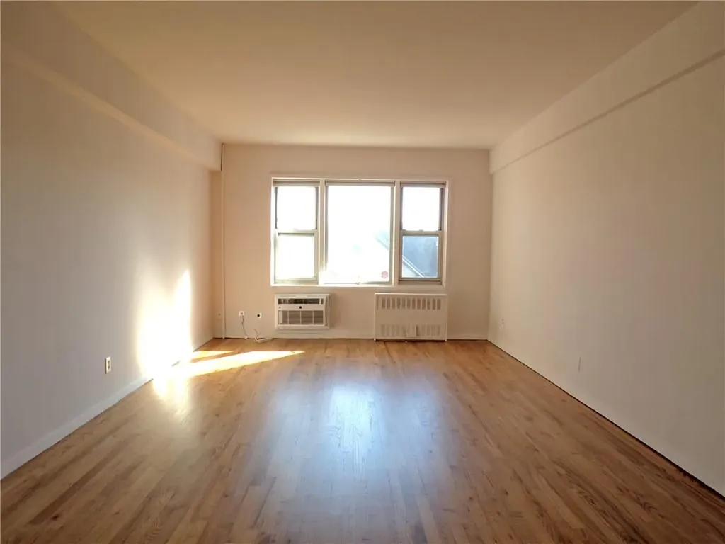 415 Gramatan Avenue Mount Vernon NY 10552