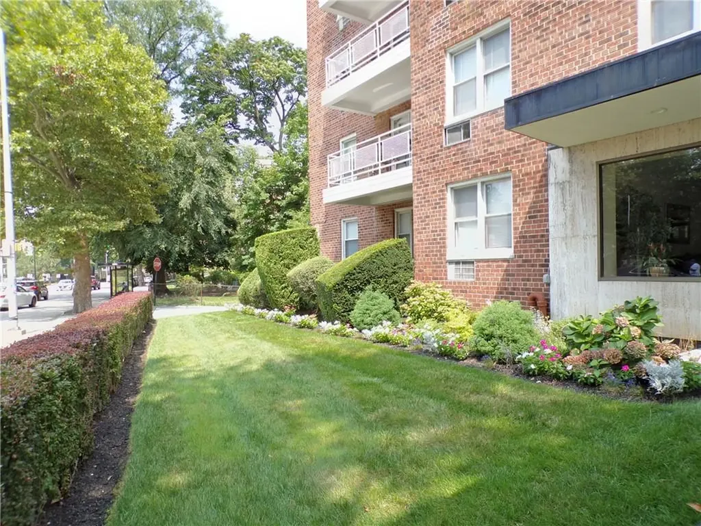415 Gramatan Avenue Mount Vernon NY 10552