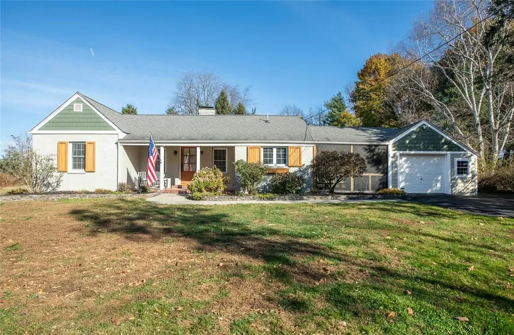 25 Schoolhouse Lane Poughkeepsie NY 12603