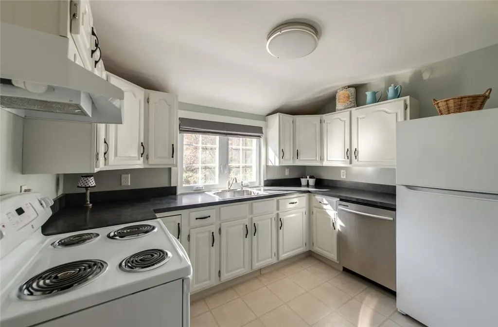 25 Schoolhouse Lane Poughkeepsie NY 12603