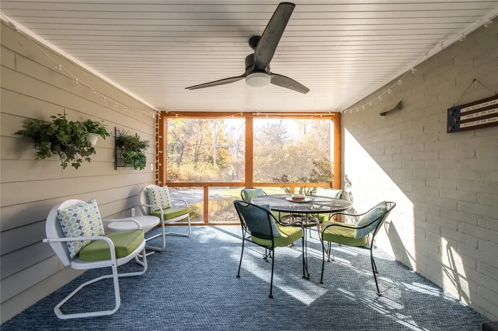 25 Schoolhouse Lane Poughkeepsie NY 12603