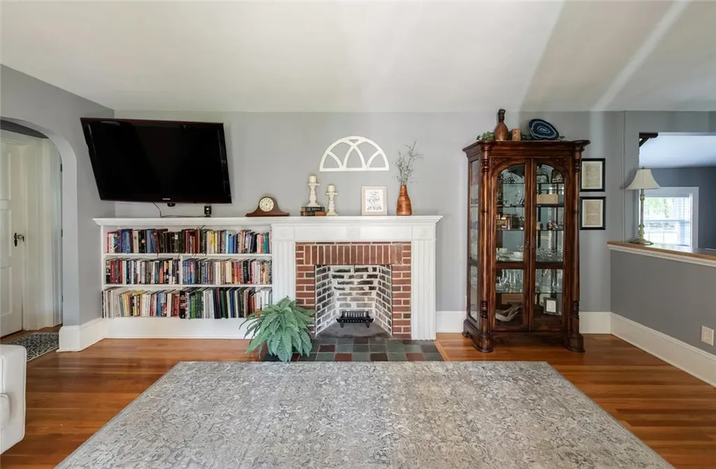 25 Schoolhouse Lane Poughkeepsie NY 12603