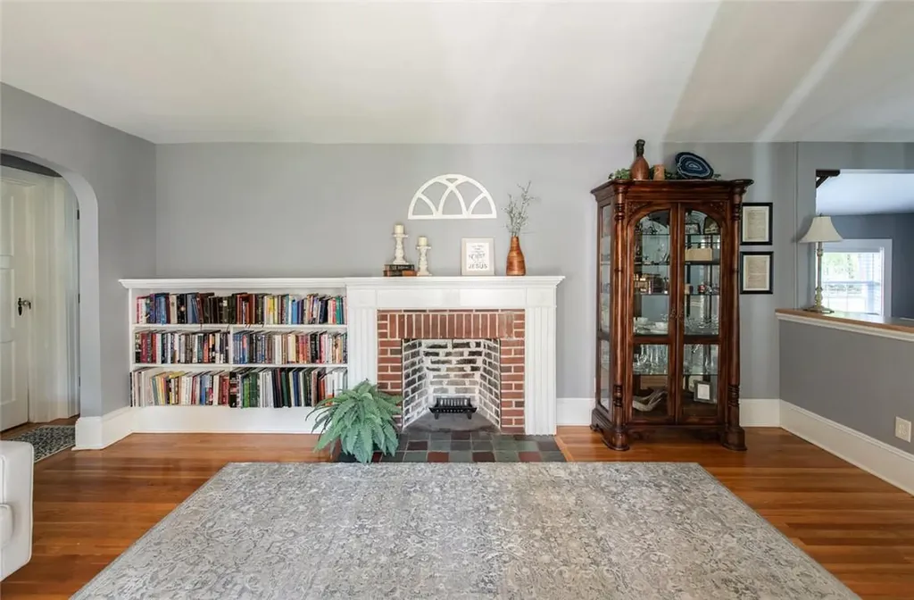 25 Schoolhouse Lane Poughkeepsie NY 12603