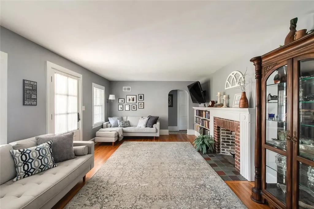 25 Schoolhouse Lane Poughkeepsie NY 12603