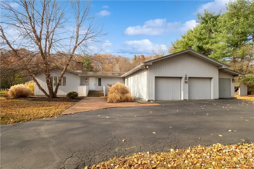 15 Lynn Road Poughkeepsie NY 12603