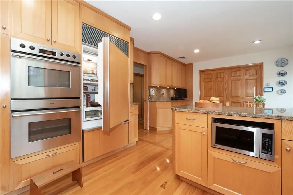 15 Lynn Road Poughkeepsie NY 12603
