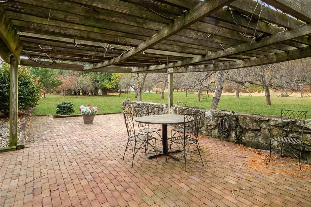 15 Lynn Road Poughkeepsie NY 12603