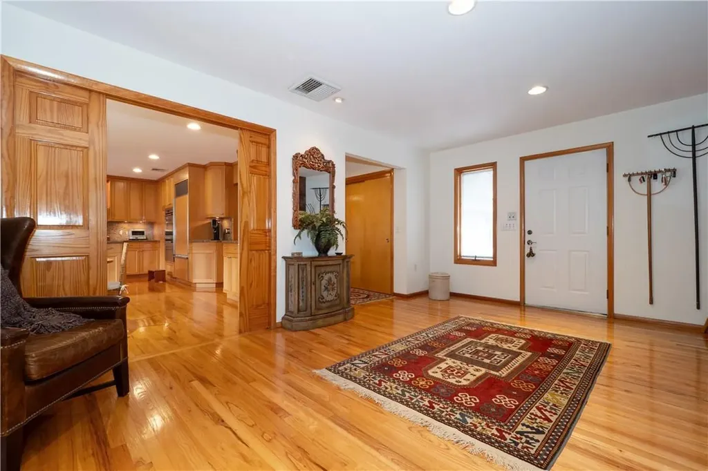 15 Lynn Road Poughkeepsie NY 12603