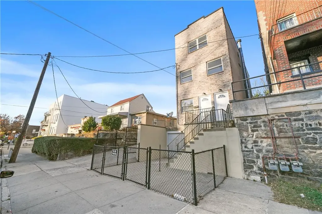 737 E 222nd Street Bronx NY 10467