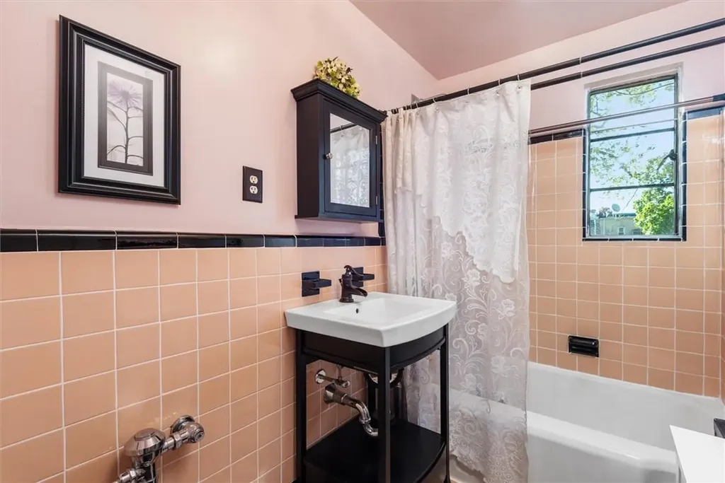 4228 196th Street Flushing NY 11358