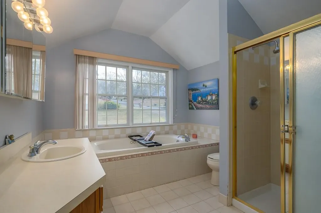 2 Lori Court Spring Valley NY 10977