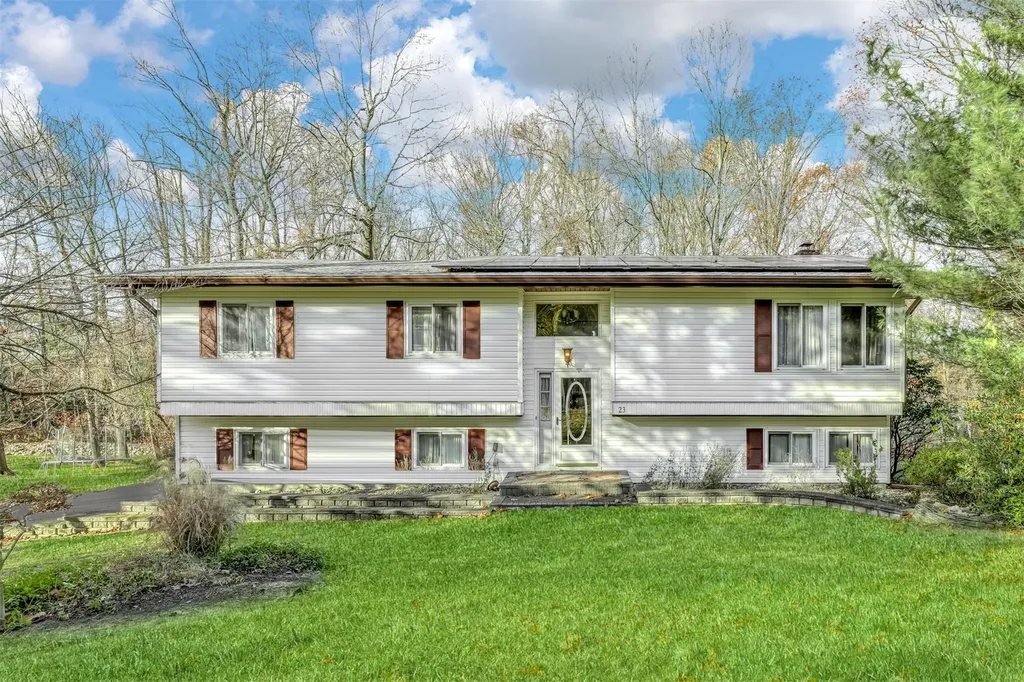 23 Landau Lane Spring Valley NY 10977