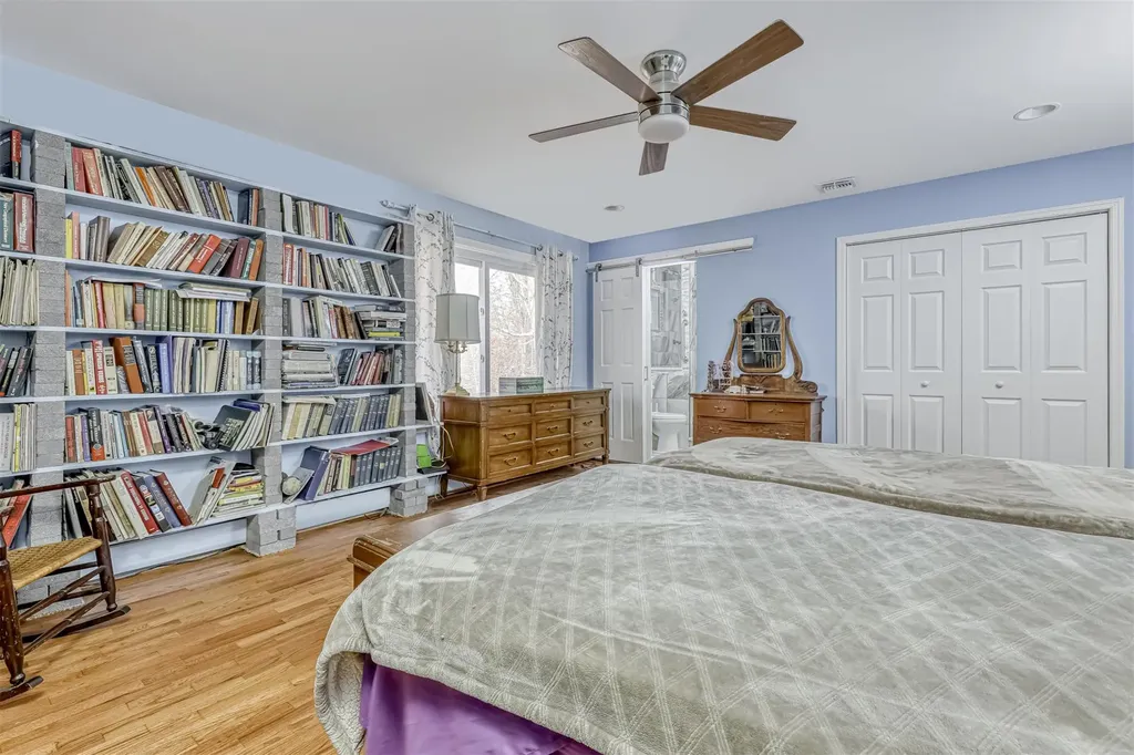23 Landau Lane Spring Valley NY 10977