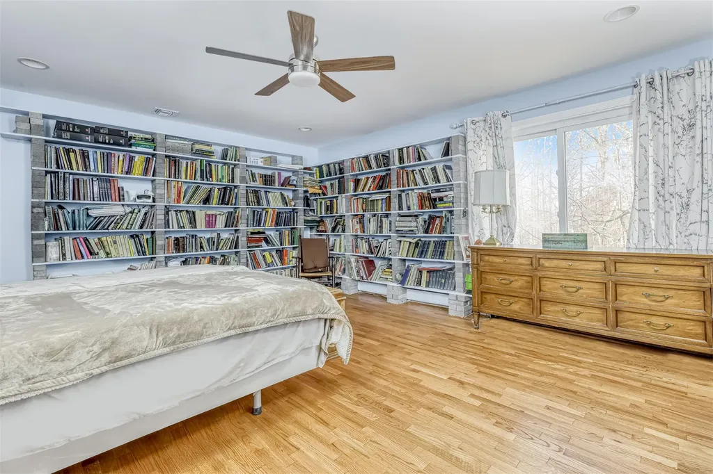 23 Landau Lane Spring Valley NY 10977