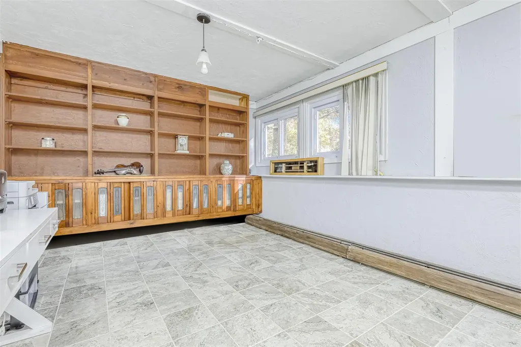 23 Landau Lane Spring Valley NY 10977