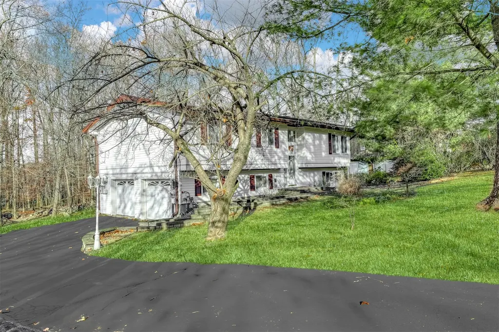 23 Landau Lane Spring Valley NY 10977