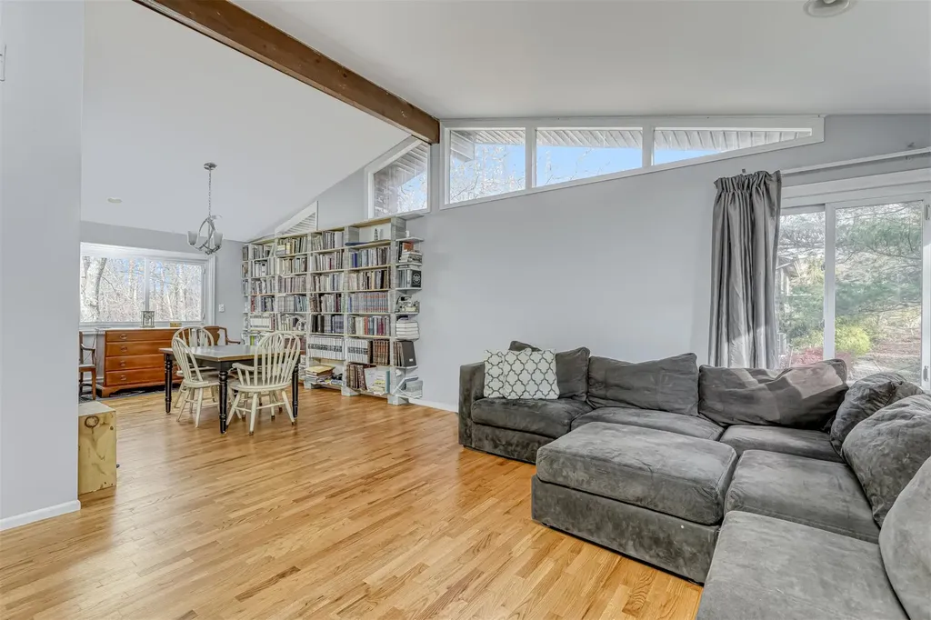 23 Landau Lane Spring Valley NY 10977