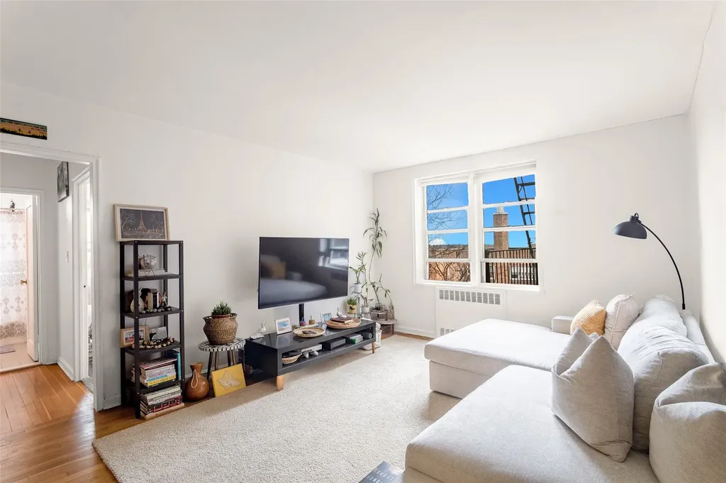 5614 Netherland Avenue Bronx NY 10471