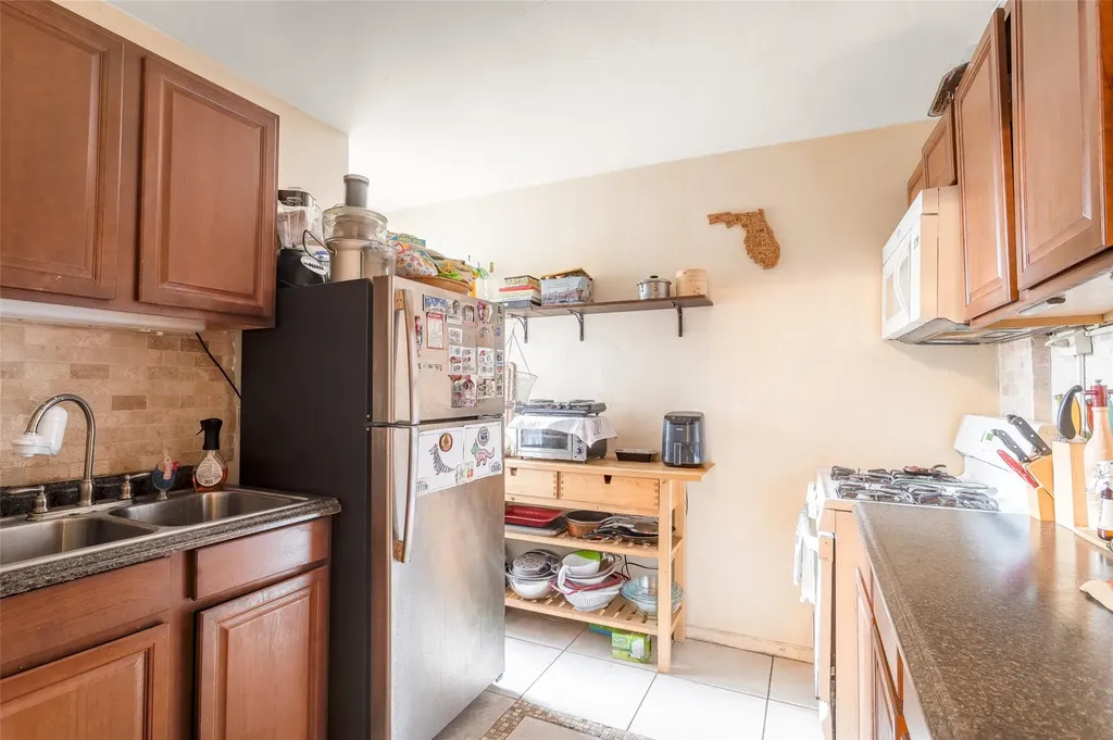 5614 Netherland Avenue Bronx NY 10471
