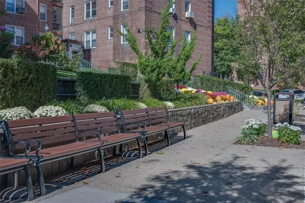 5614 Netherland Avenue Bronx NY 10471