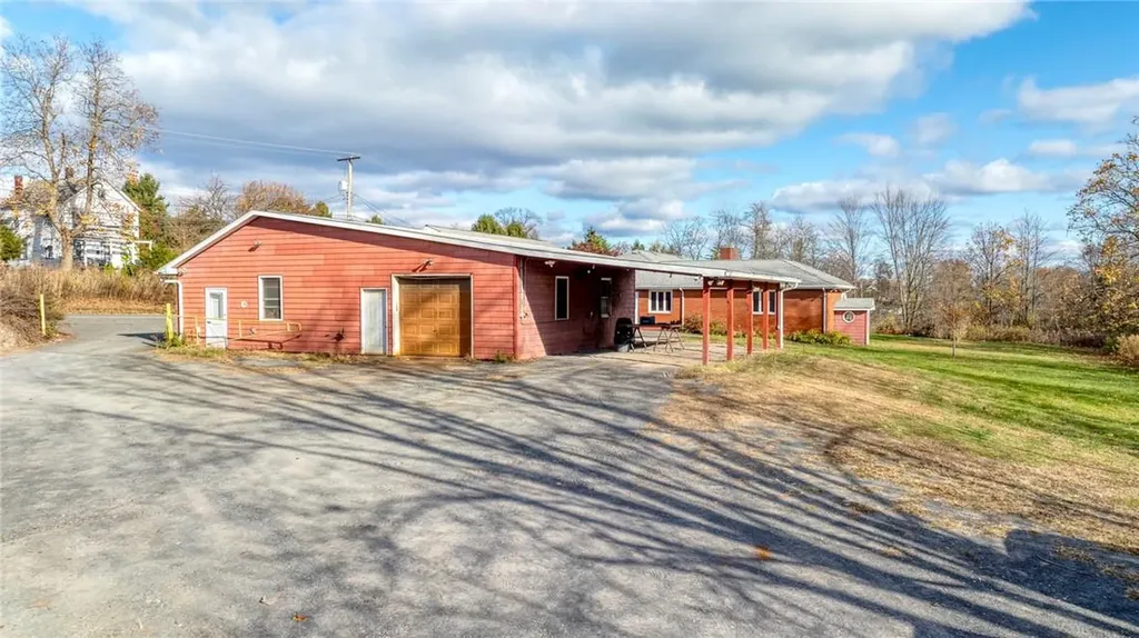 2084 Route 32 Saugerties NY 12477