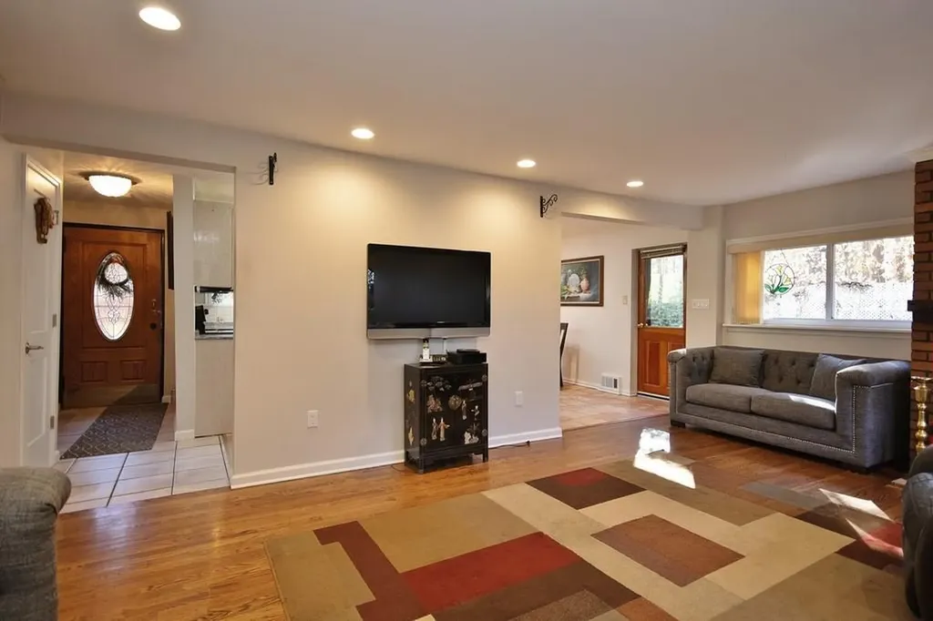 40 Mckinley Avenue Valhalla NY 10595