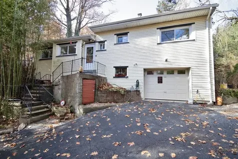 40 Mckinley Avenue Valhalla NY 10595