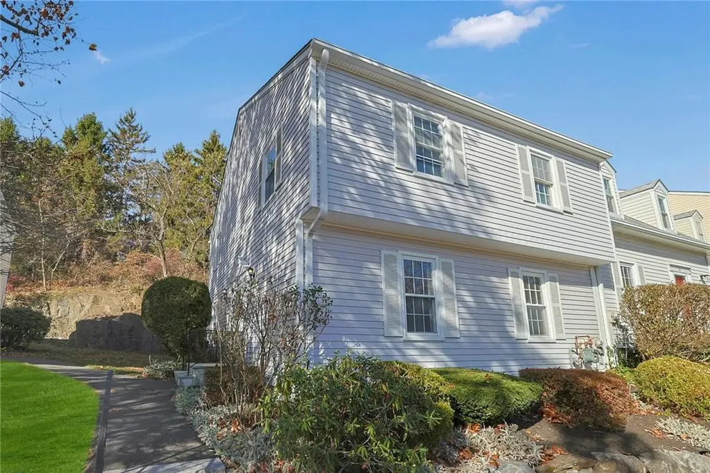 360 Carroll Close Tarrytown NY 10591