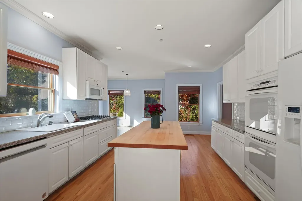 147 Montgomery Circle New Rochelle NY 10804