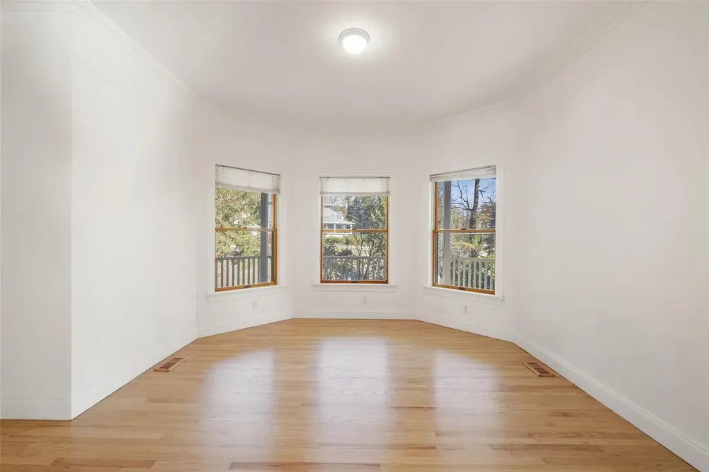 147 Montgomery Circle New Rochelle NY 10804