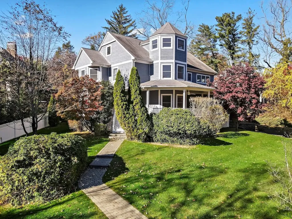 147 Montgomery Circle New Rochelle NY 10804