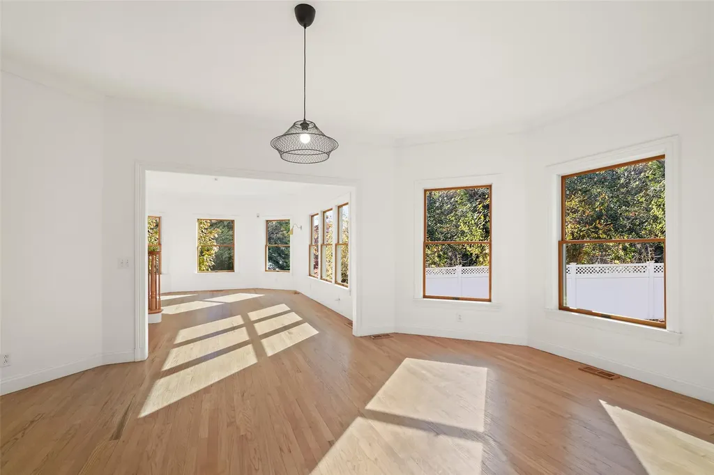 147 Montgomery Circle New Rochelle NY 10804