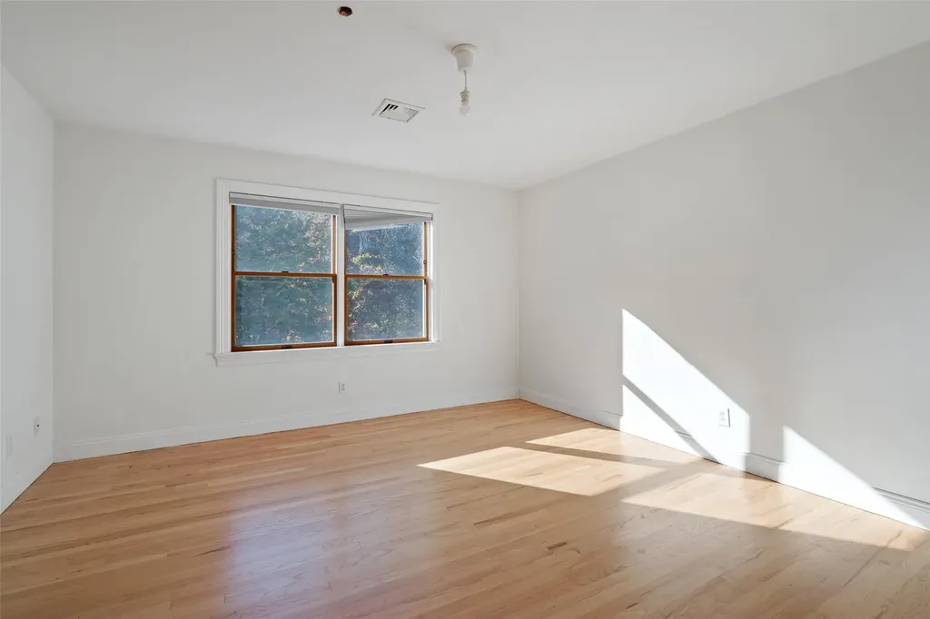147 Montgomery Circle New Rochelle NY 10804