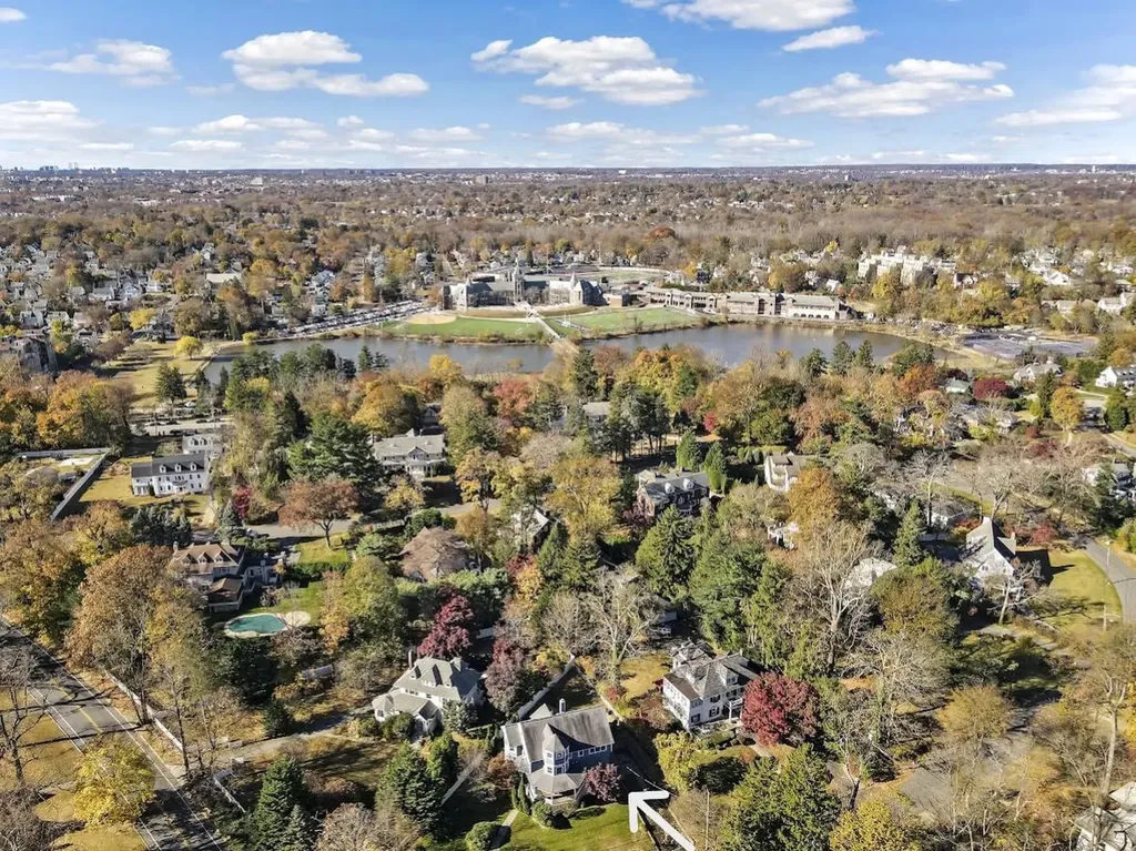 147 Montgomery Circle New Rochelle NY 10804