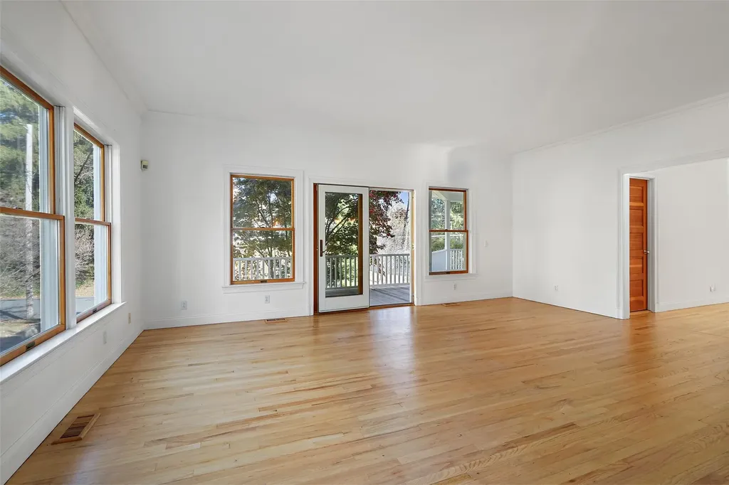 147 Montgomery Circle New Rochelle NY 10804